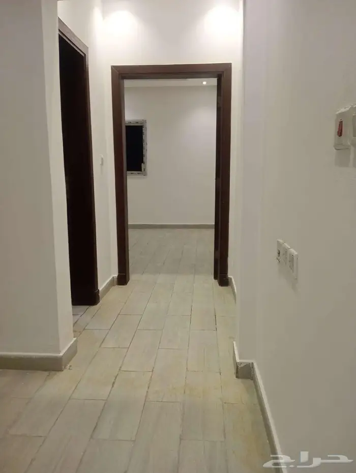 شقه فاخر للايجار جده 1700 4