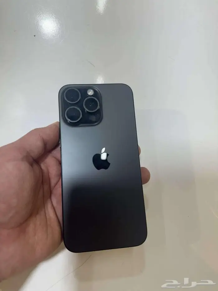 ايفون 15 برو ماكس 1