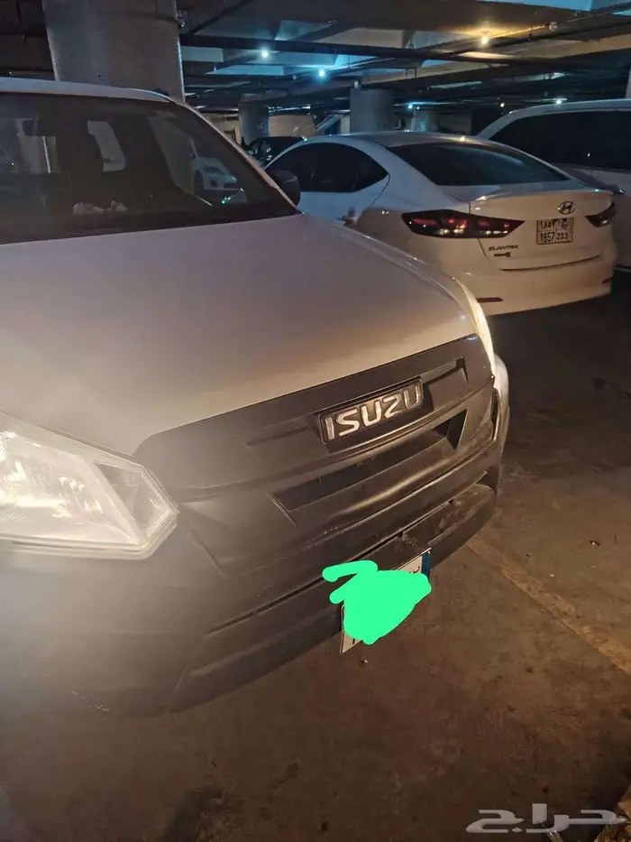 ايسوزو اللون ابيض موديل 2019 5