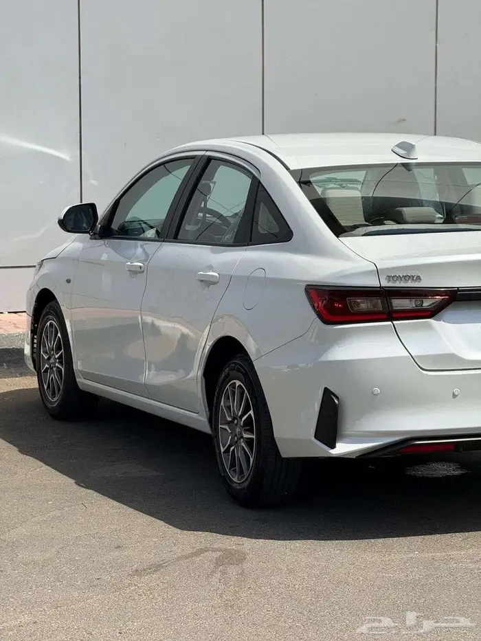 تويوتا يارس Y موديل 2024 ممشي 83 الف بدي بلد مكاش و اقساط 7