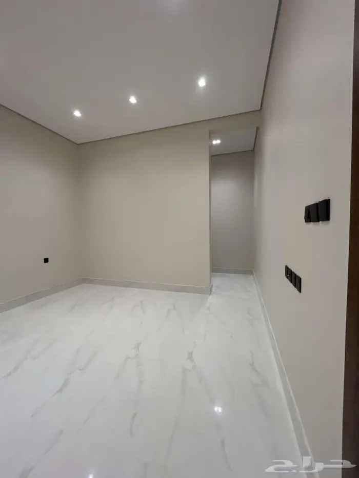 شقه مدخل خاص للبيع الحزم (مساحه 200) 12