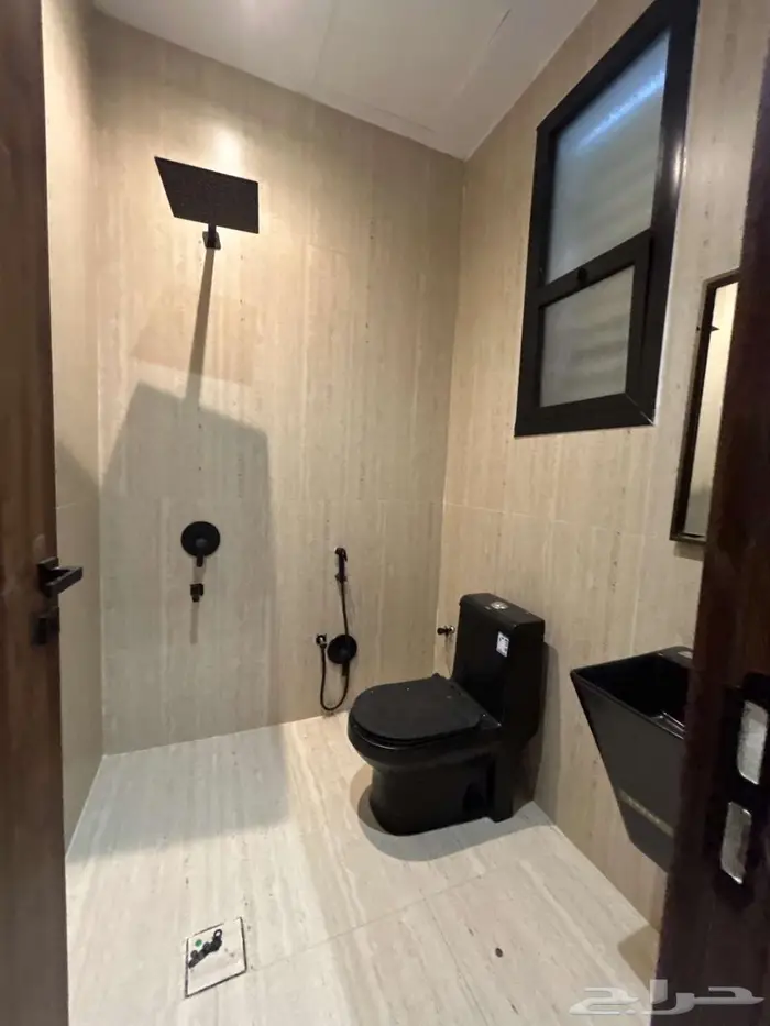 شقه مدخل خاص للبيع الحزم (مساحه 200) 19