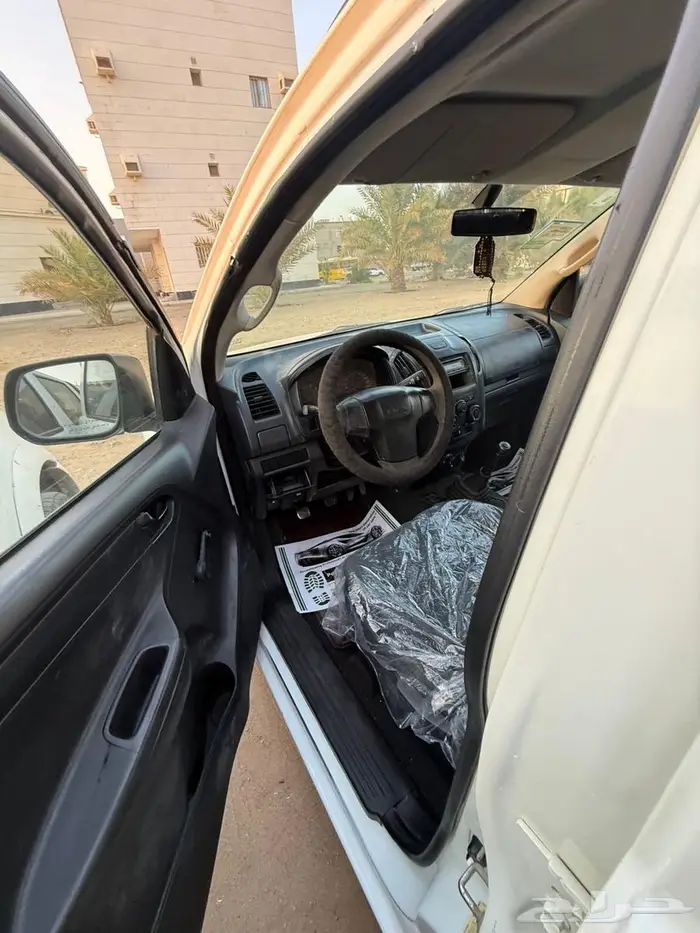 ايسوزو ديماكس استندر2016 11