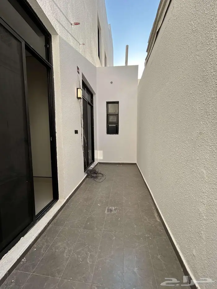 ادوار للبيع في السويدي 8