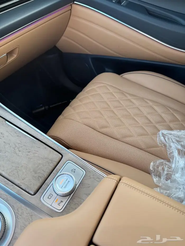 جينيسس 2023 GV80 ابيض مخزن ممشى 43000 11