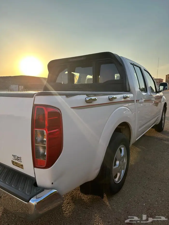 نيسان نافارا 2012 2