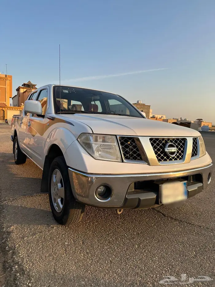 نيسان نافارا 2012 9