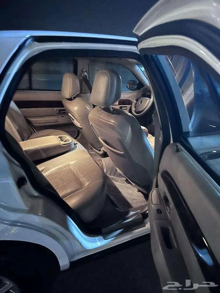 للبيع جراند ماركيز موديل 2008 4