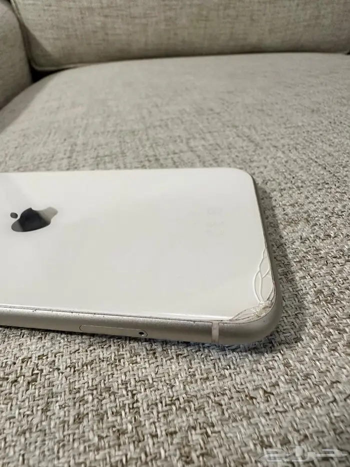 ايفون 11 128G أبيض إصدار 15.6.1 2