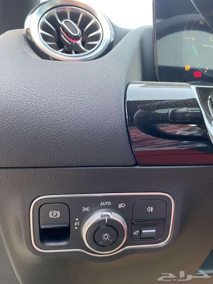 مرسيدس GLA200 جفالي 2023 اصفار بسعر مميز 17