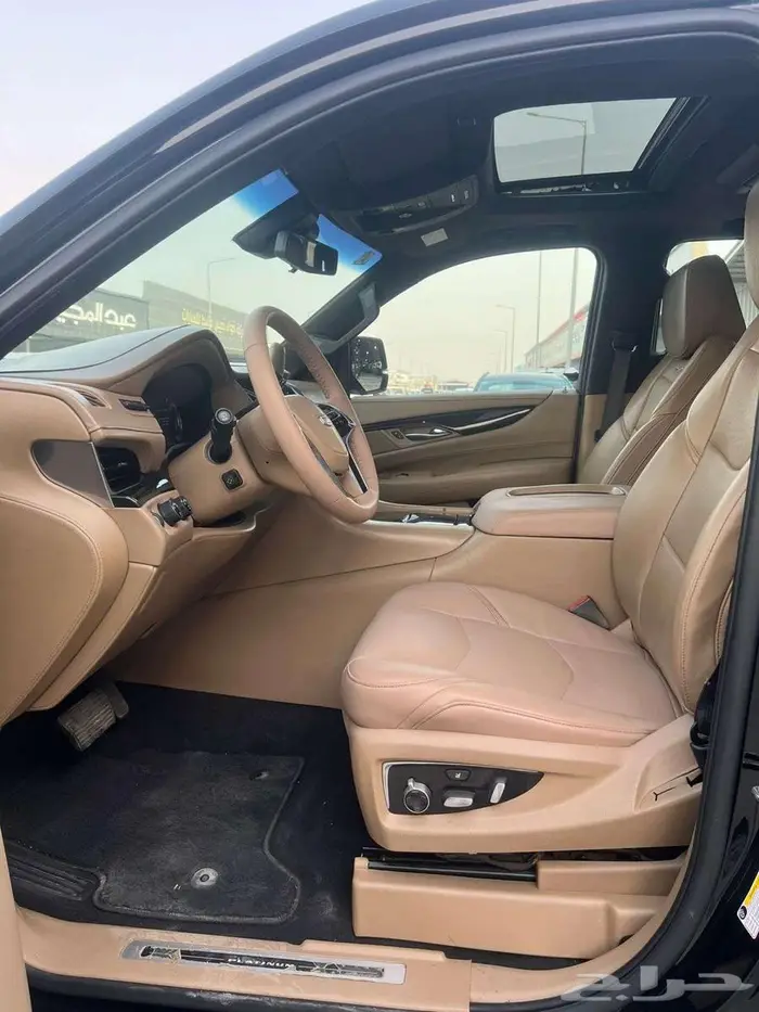 كاديلاك اسكاليد موديل 2019- معرض خلف للسيارات 7