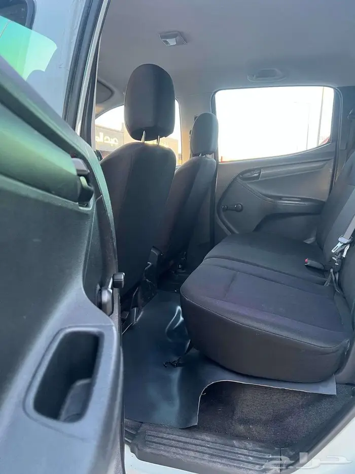 ايسوزو دي ماكس غمارتين موديل 2022 - معرض خلف للسيارات 7