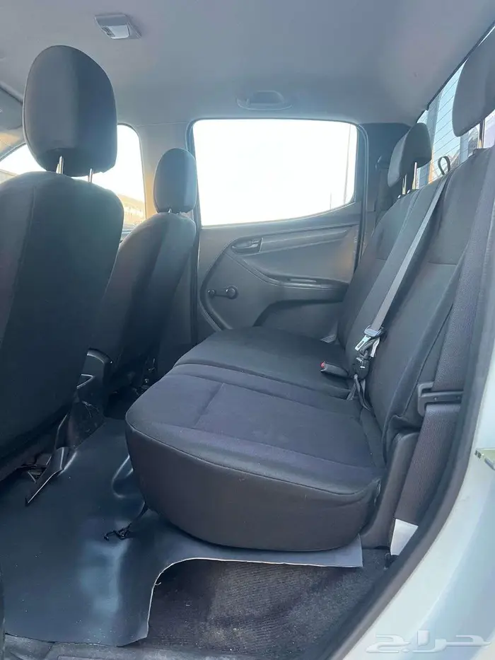 ايسوزو دي ماكس غمارتين موديل 2022 - معرض خلف للسيارات 8