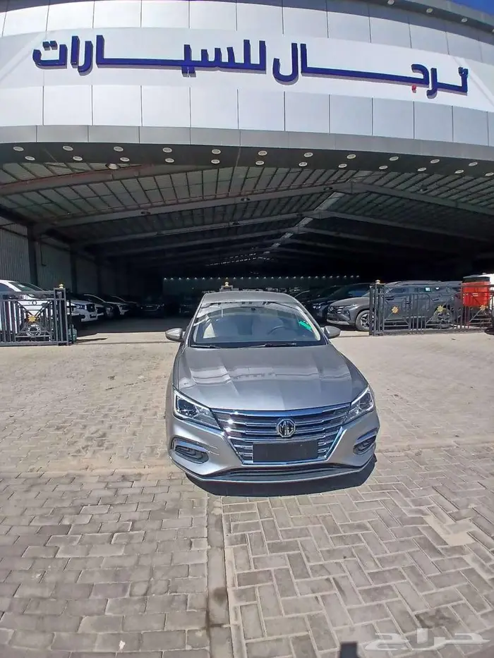 ام جى 5 استندر موديل 2025 1