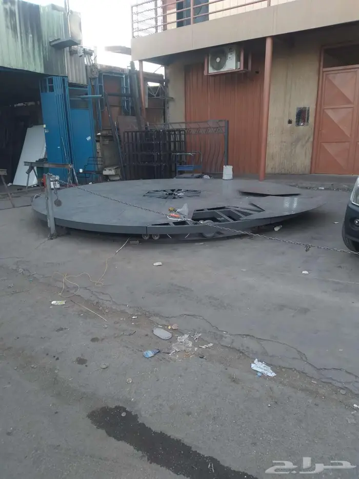 سيارة للعرض علي المنصة 14