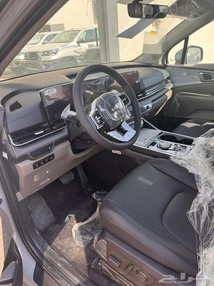 كيا كارنيفال GLS نص فل 2025 3