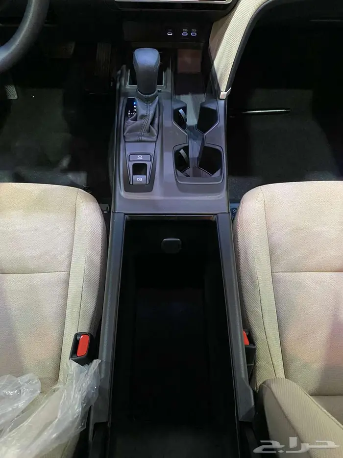 تويوتا كامري 2025 E ستاندر اسود سعودي 30