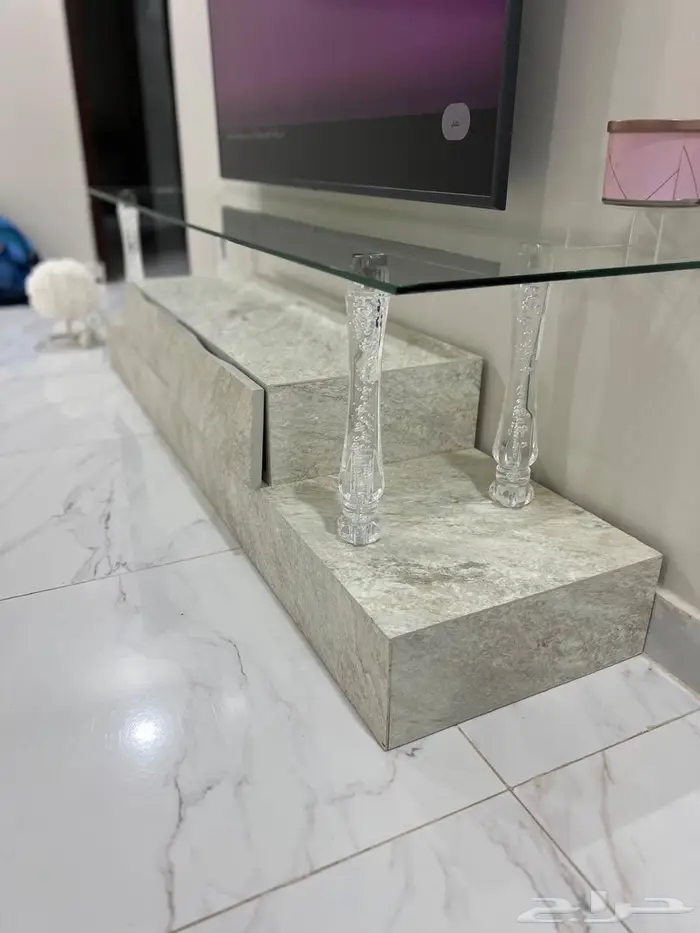 طاولة تلفزيون .. رخام وقزاز 0