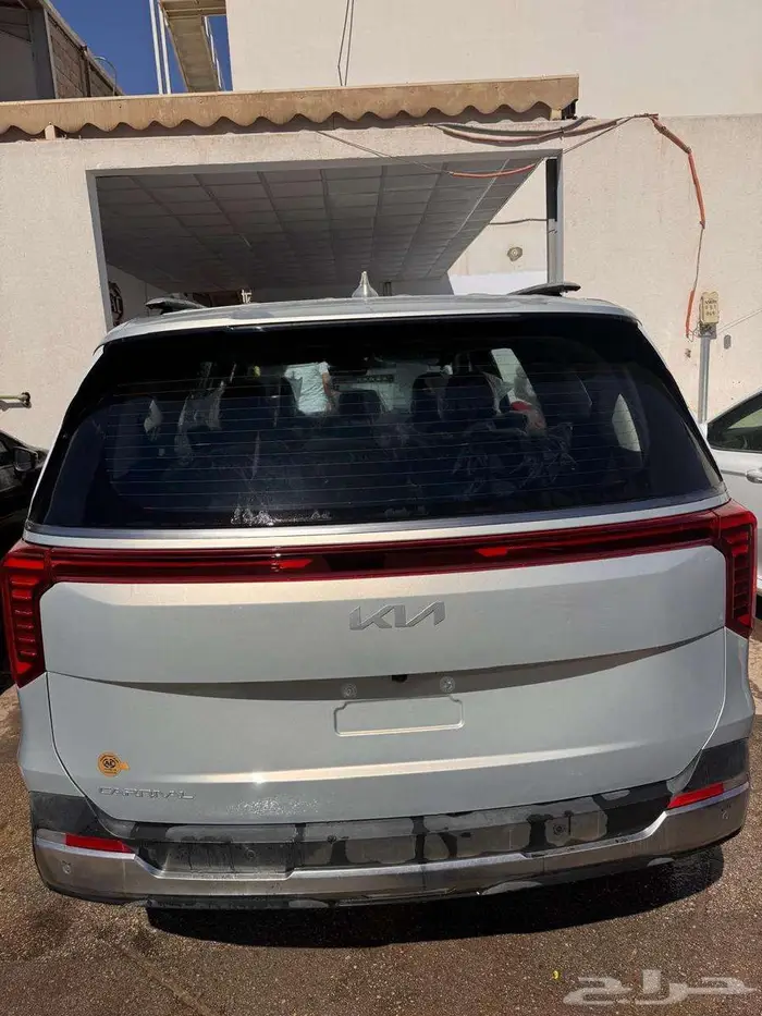 كيا كارنيفال GLS نص فل 2025 1