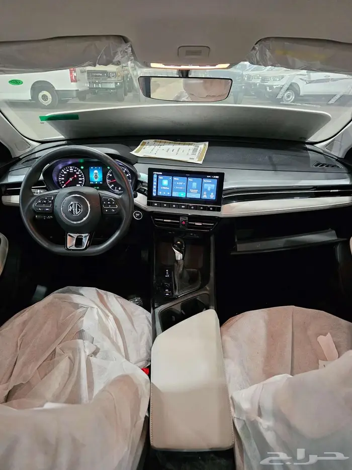 ام جي 5 الشكل الجديد 2025 أستاندر 4