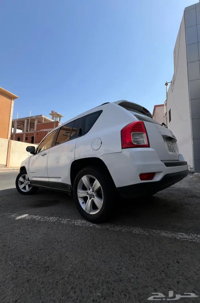 Jeep compass 2011 جيب مخزن 5