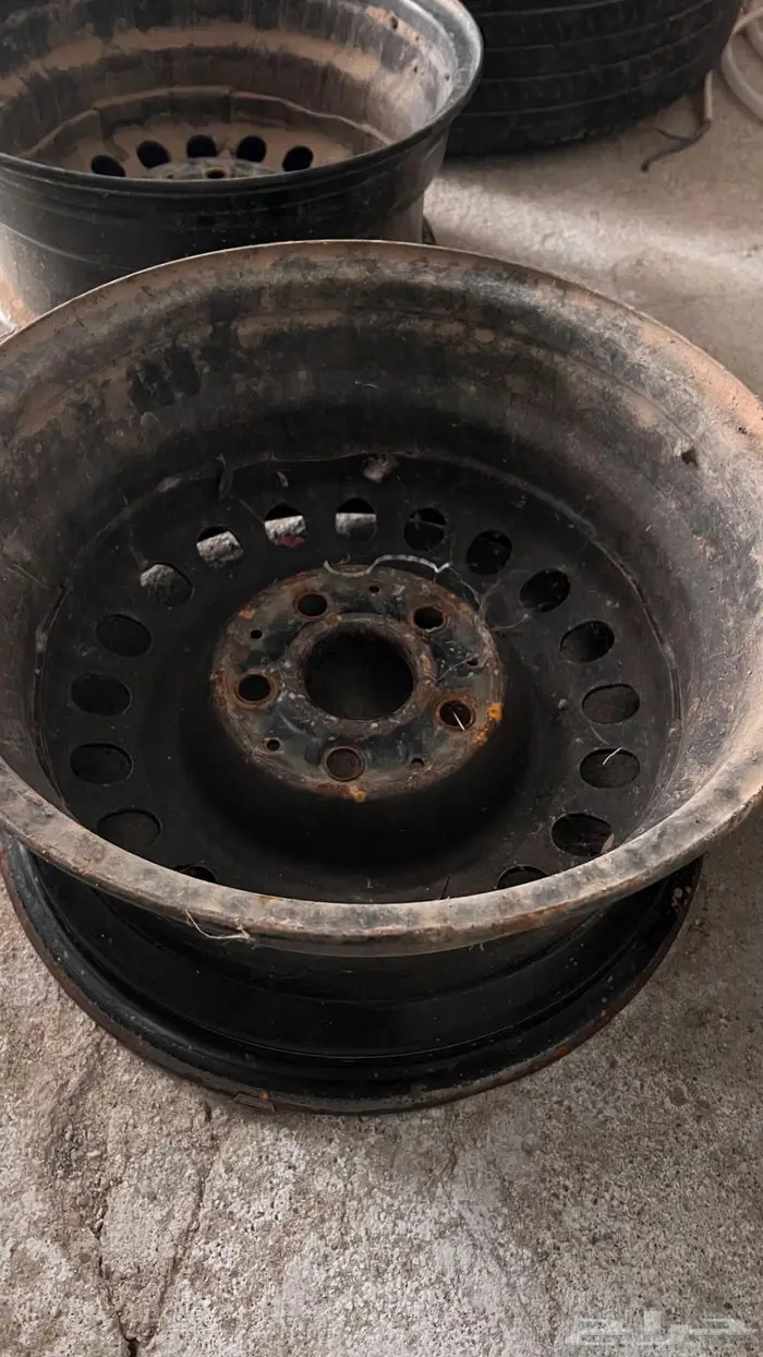 جنوط مورسدس هايلوكس 8