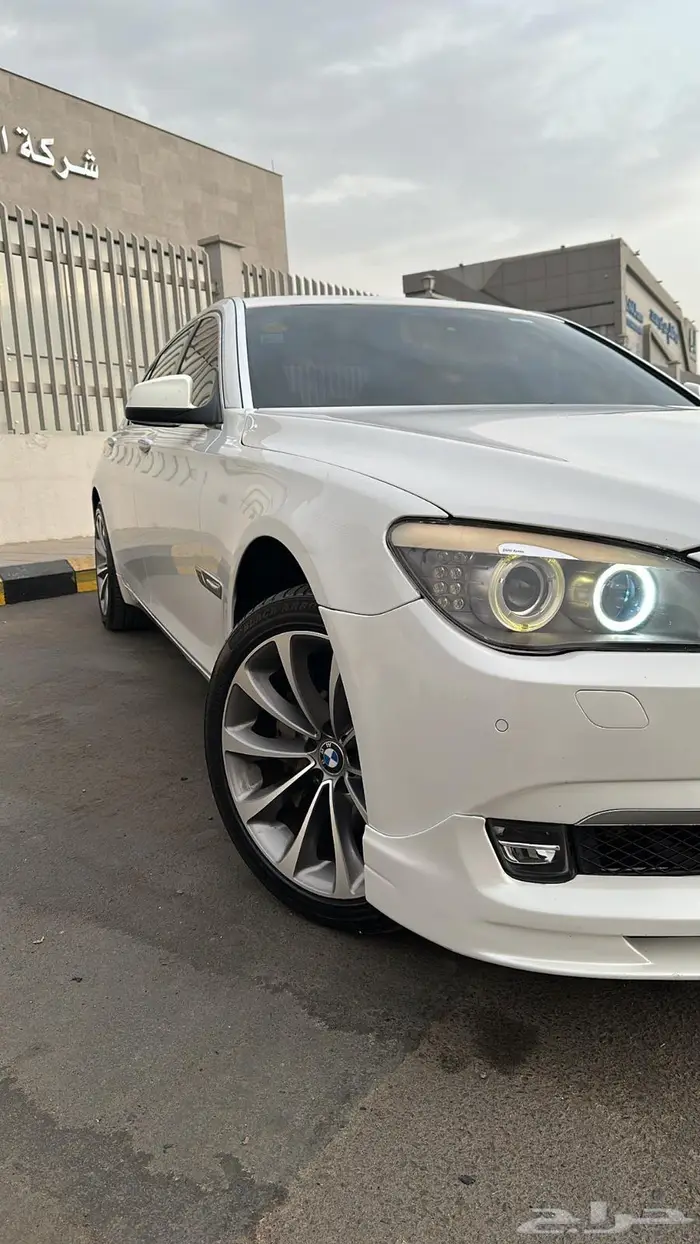 بي ام البينا 2012 B7 3