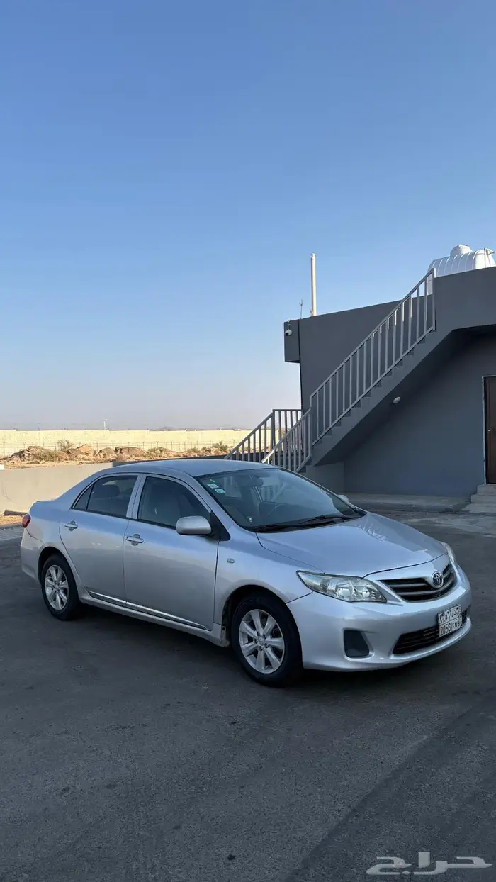تايوتا كورولا 2013 نظيف 2