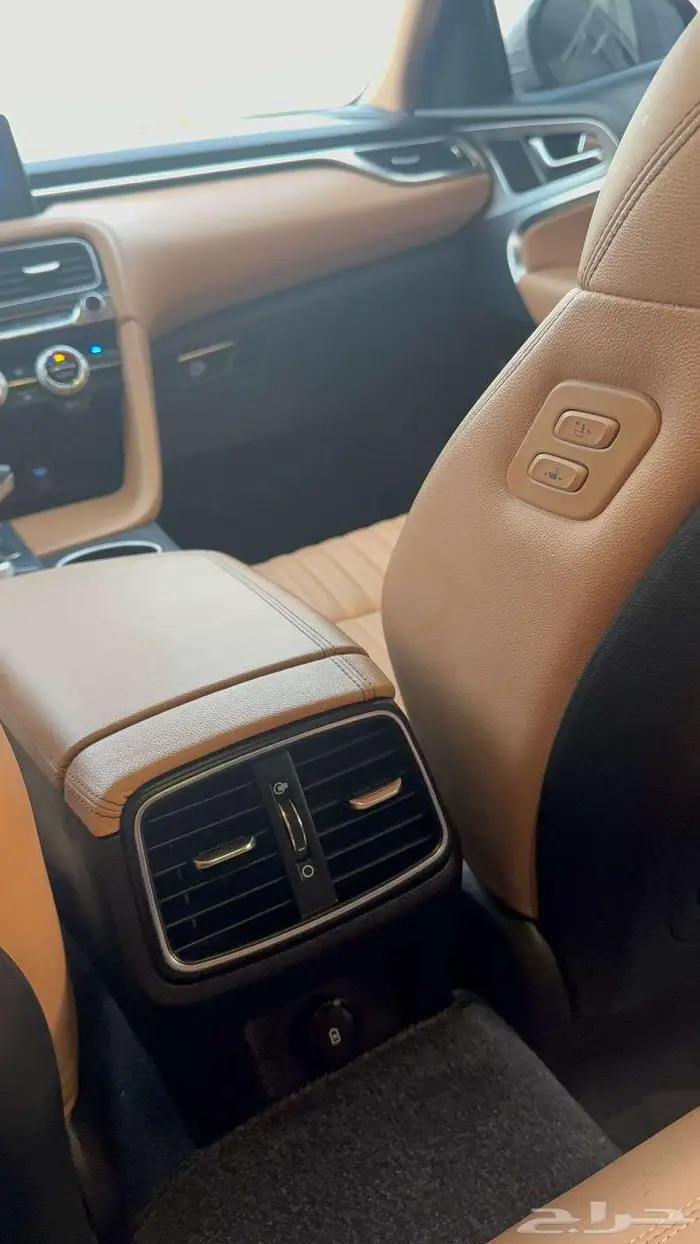 جنسس G70 2021 نظيفة جدا بوضع الوكالة شبه جديد بطاقة جمركية 28