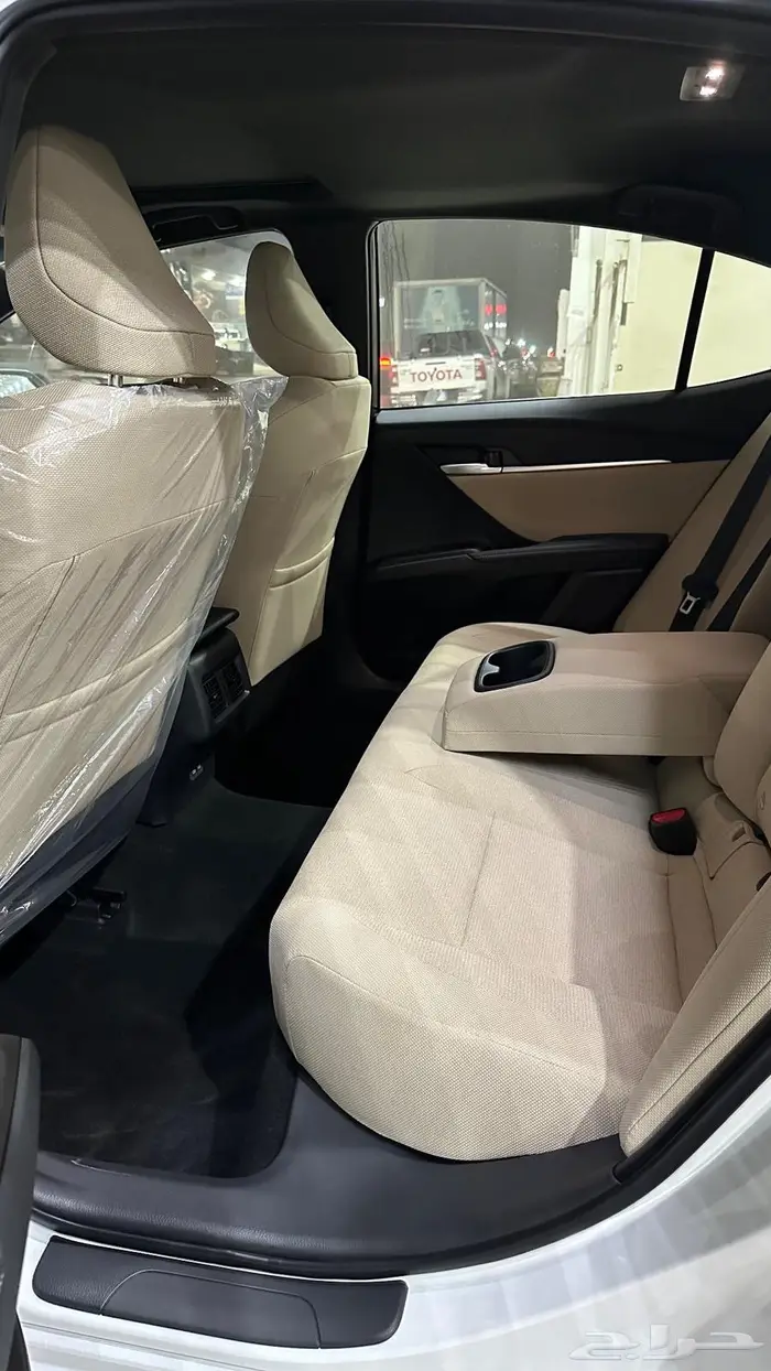 كامري نص فل (LE) اسود سعودي 2025 9