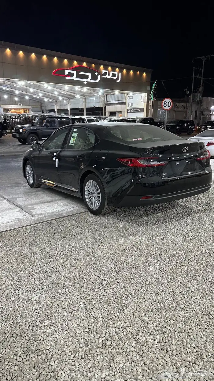 كامري نص فل (LE) اسود سعودي 2025 5