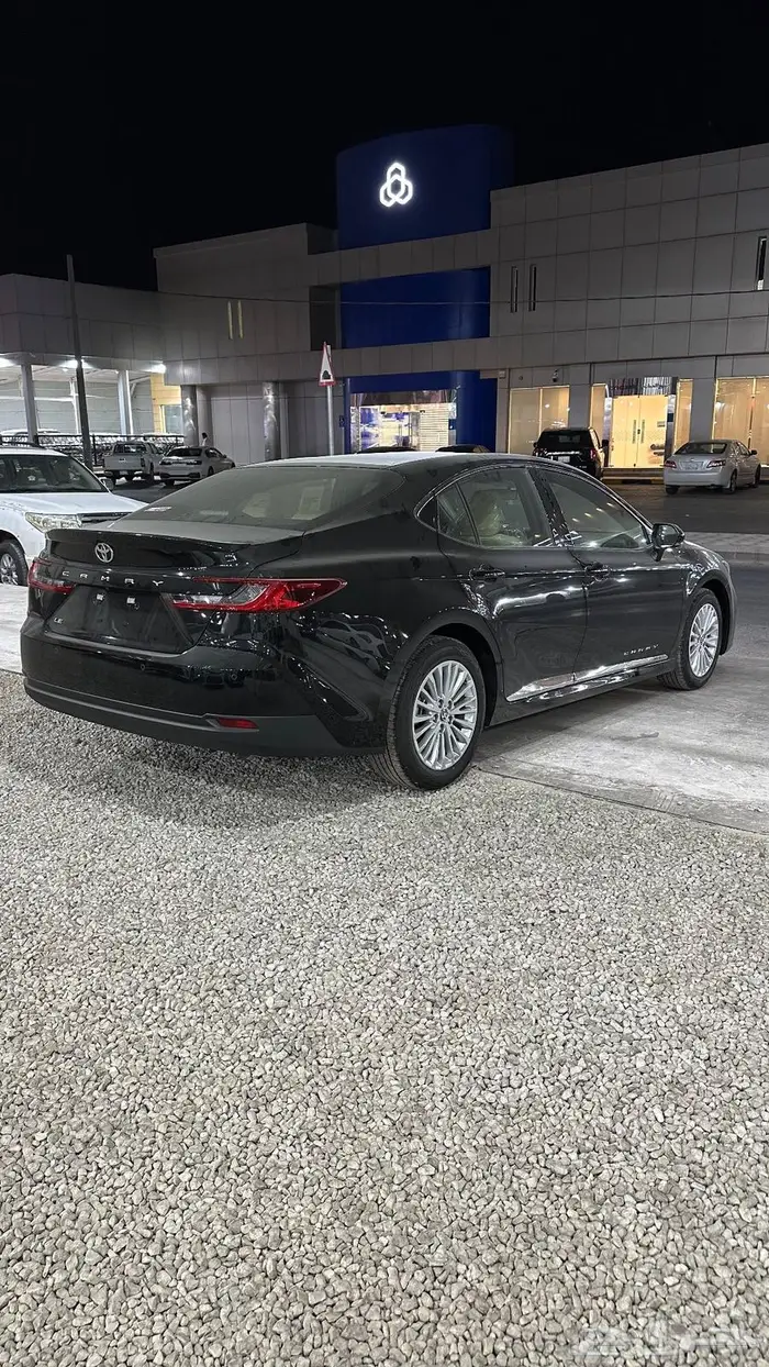 كامري نص فل (LE) اسود سعودي 2025 4