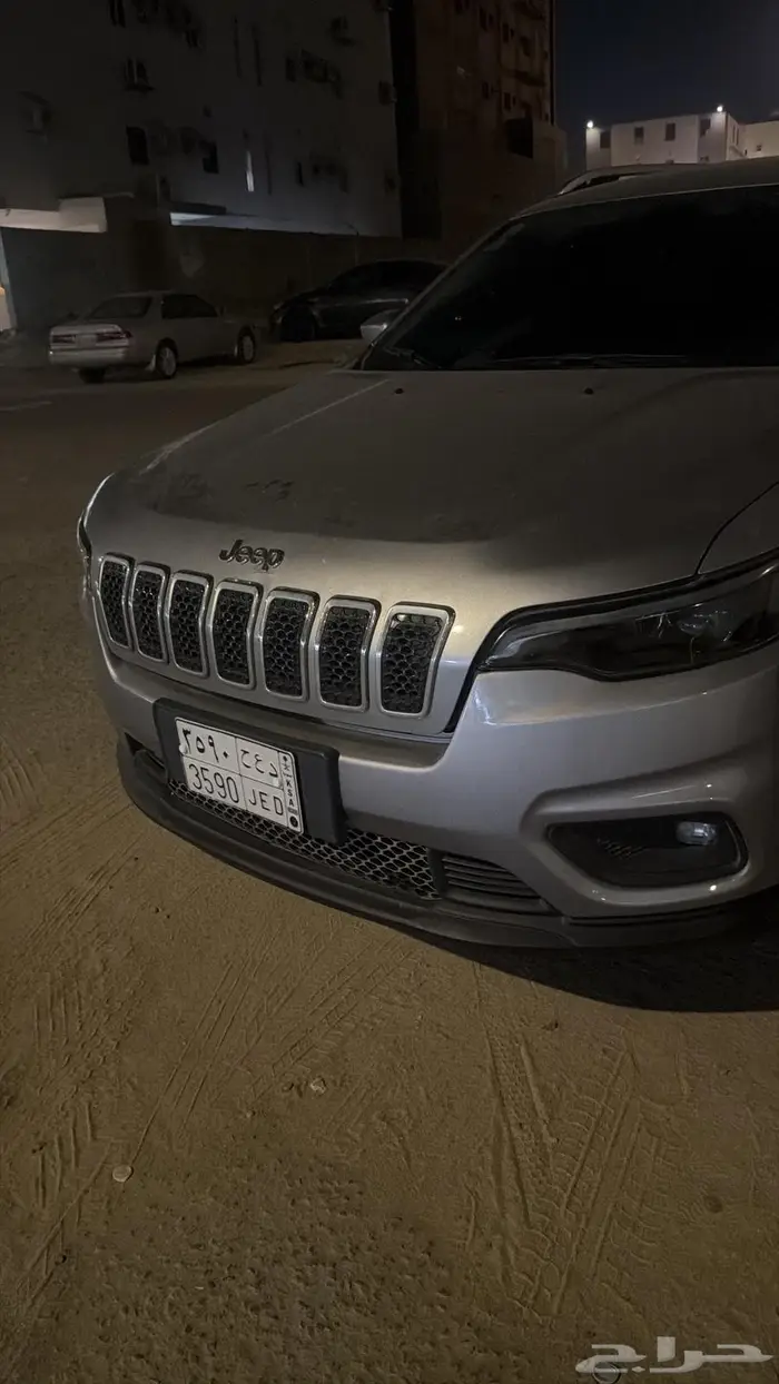 جيب شروكي كومباس. 2019 1