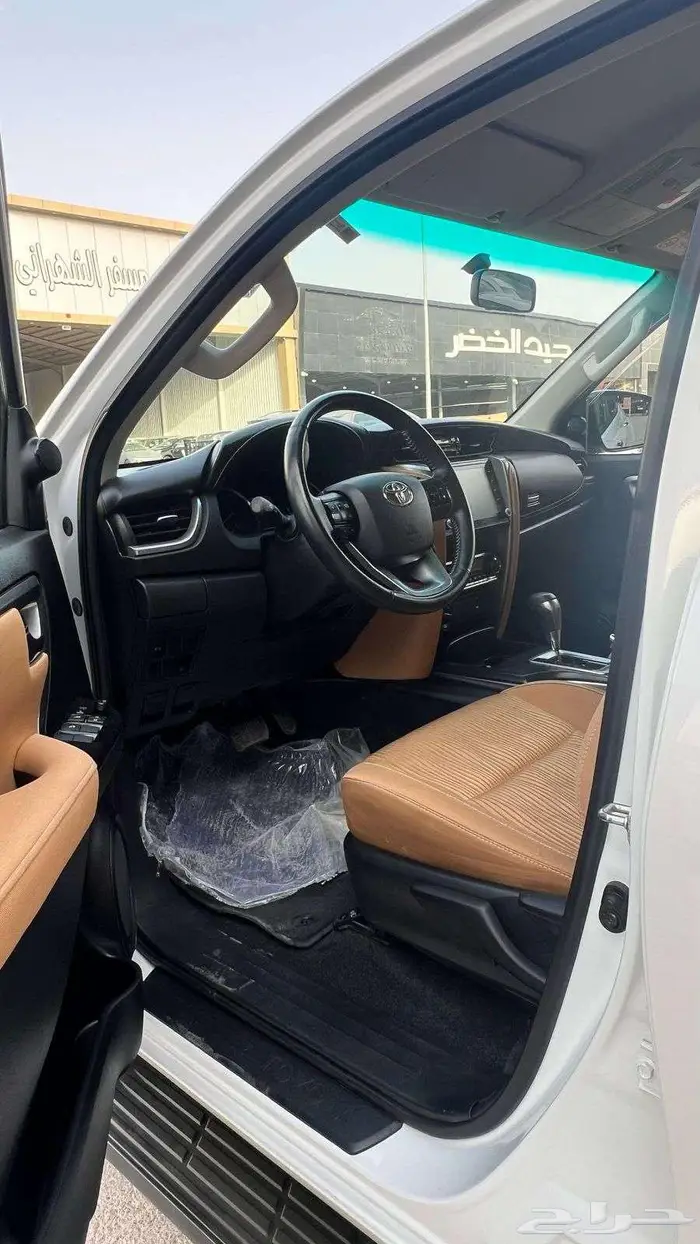 تويوتا فورتشنر موديل 2023 - معرض خلف للسيارات 12