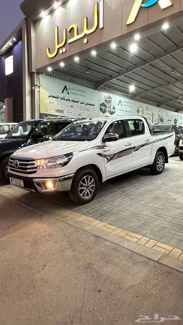 تويوتا هايلكس غمارتين GLX2 بنزين جنوط 2025 1