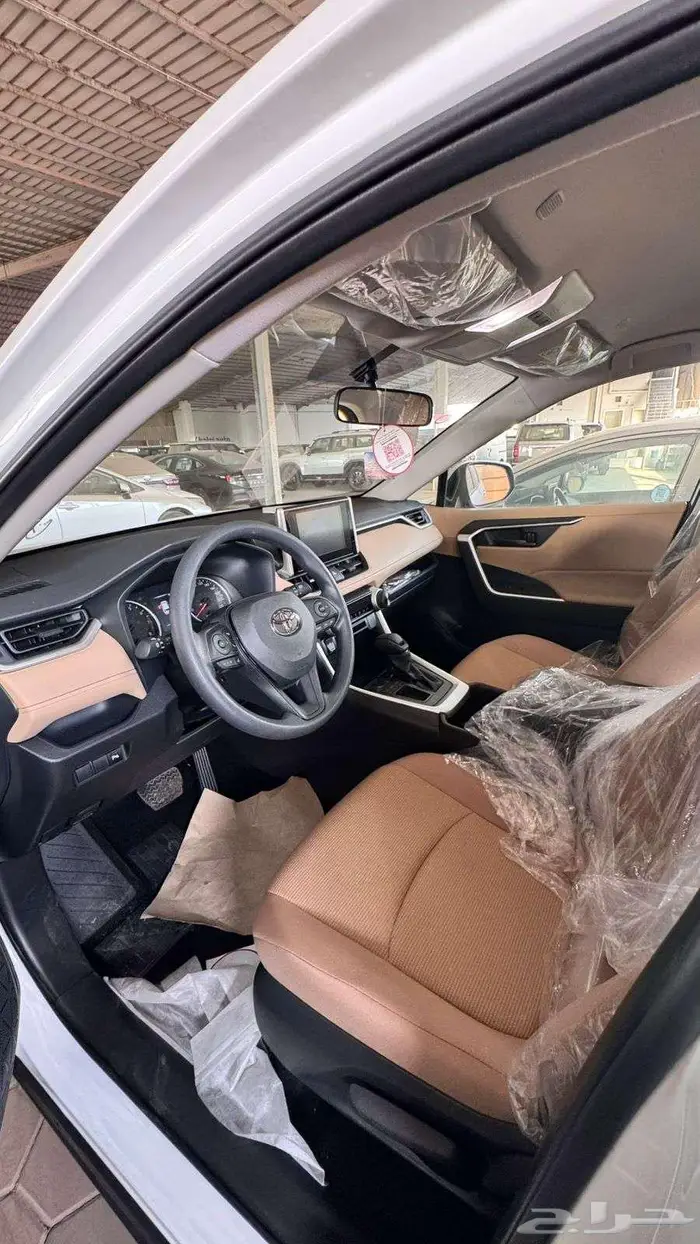 تويوتا راف فور استاندر دفع امامى موديل 2025 4