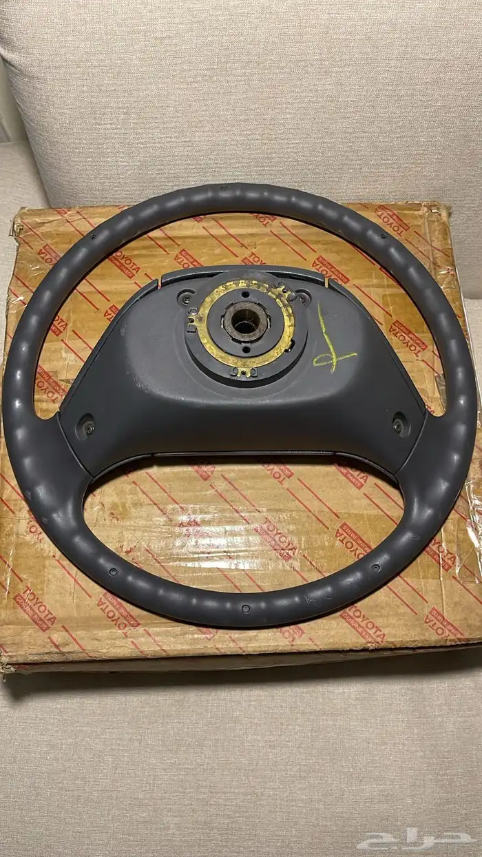 طارة هايلوكس مديل 89 الي 97 اصلي جديد وكاله 1