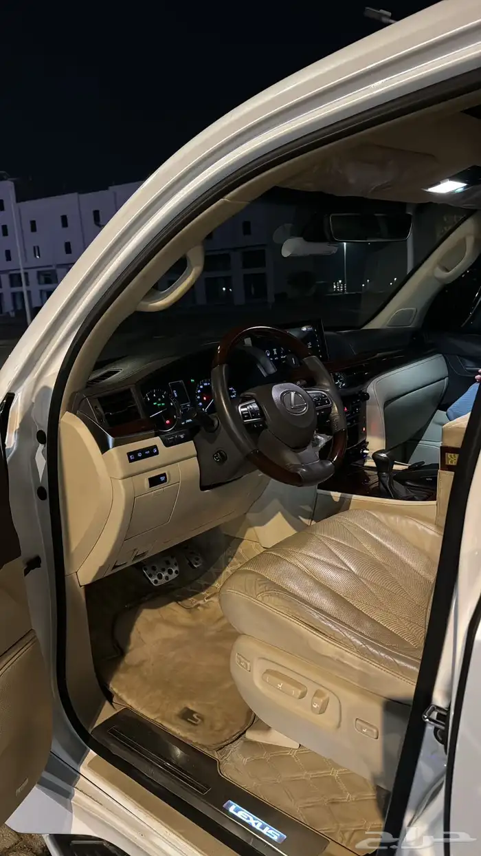 جيب لكزس بلاك ايدشن 6