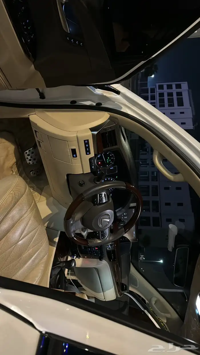 جيب لكزس بلاك ايدشن 5