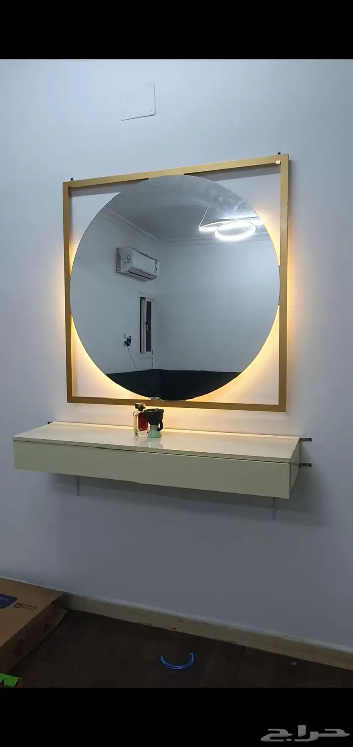 تسريحة مع زجاج واضاءه ليد 1