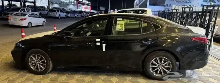 تويوتا كامري استاندر جنوط بنزين 2025 8