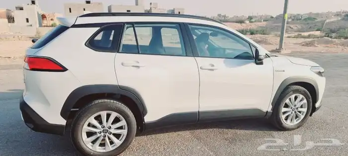 كورولا كروس نصف فل 1