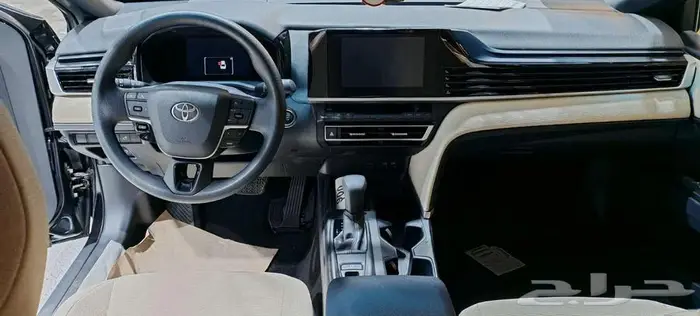 تويوتا كامرى استاندر E بنزين 2025 10