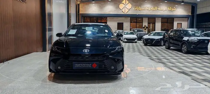 تويوتا كامرى استاندر E بنزين 2025 1