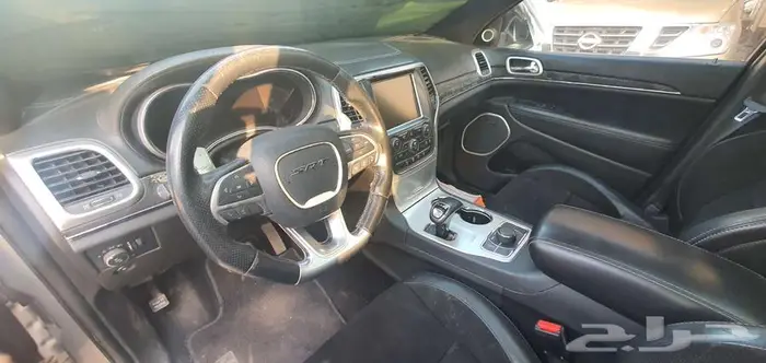 جيب SRT البيع تشليح كامل قطع فقط 20