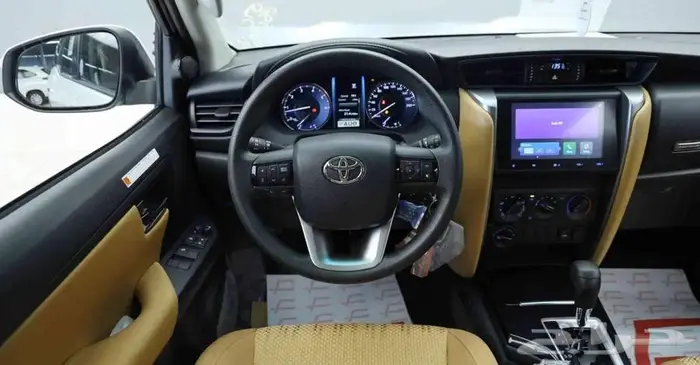 تتوفر فئات تويوتا فورتشنر لمبيعات البنوك ديزل بنزين بدون ربح 2