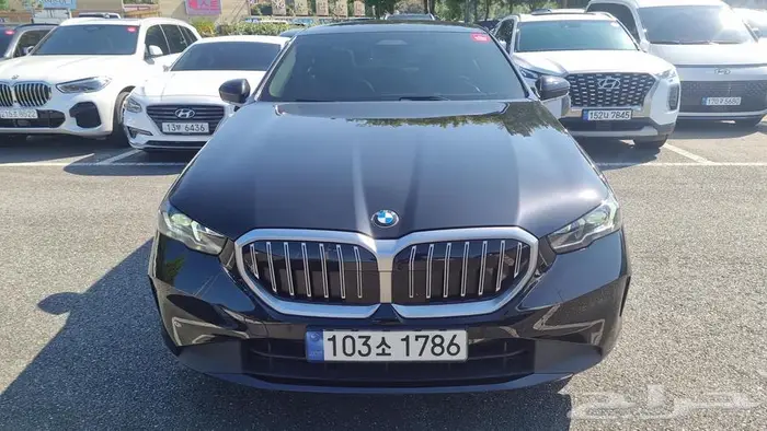 بي ام 520i 2024 اسود 0
