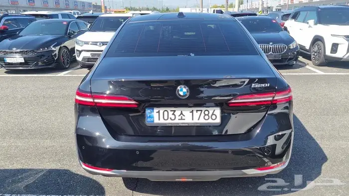 بي ام 520i 2024 اسود 2