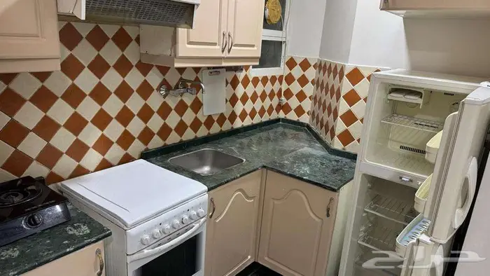 شقه مفروشه للايجار في العزيزيه 11