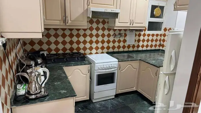 شقه مفروشه للايجار في العزيزيه 14